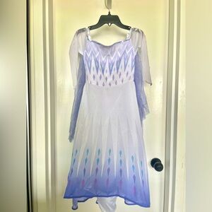 Elsa Frozen Halloween Costume- Girls 6-8 years old